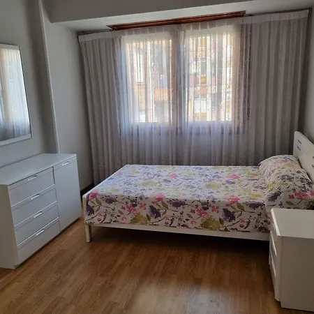 Grande Con Posibilidad De Garage Con 2 Banos Y 2 Terrazas Appartamento *