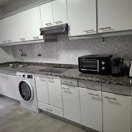 Con Posibilidad Parking Con 3 Y 2 Banos 5 Personas Apartamento